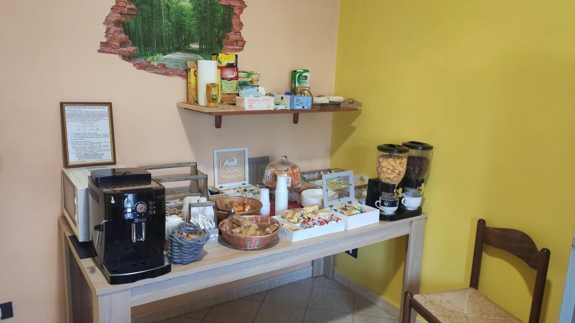 Complesso Turistico Aurora - Camere B&B Poggio Picenze Luaran gambar